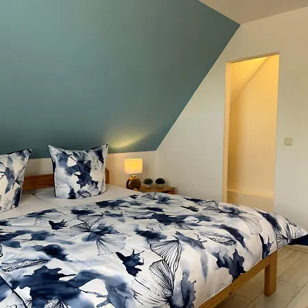 7 - Altheide Apartment